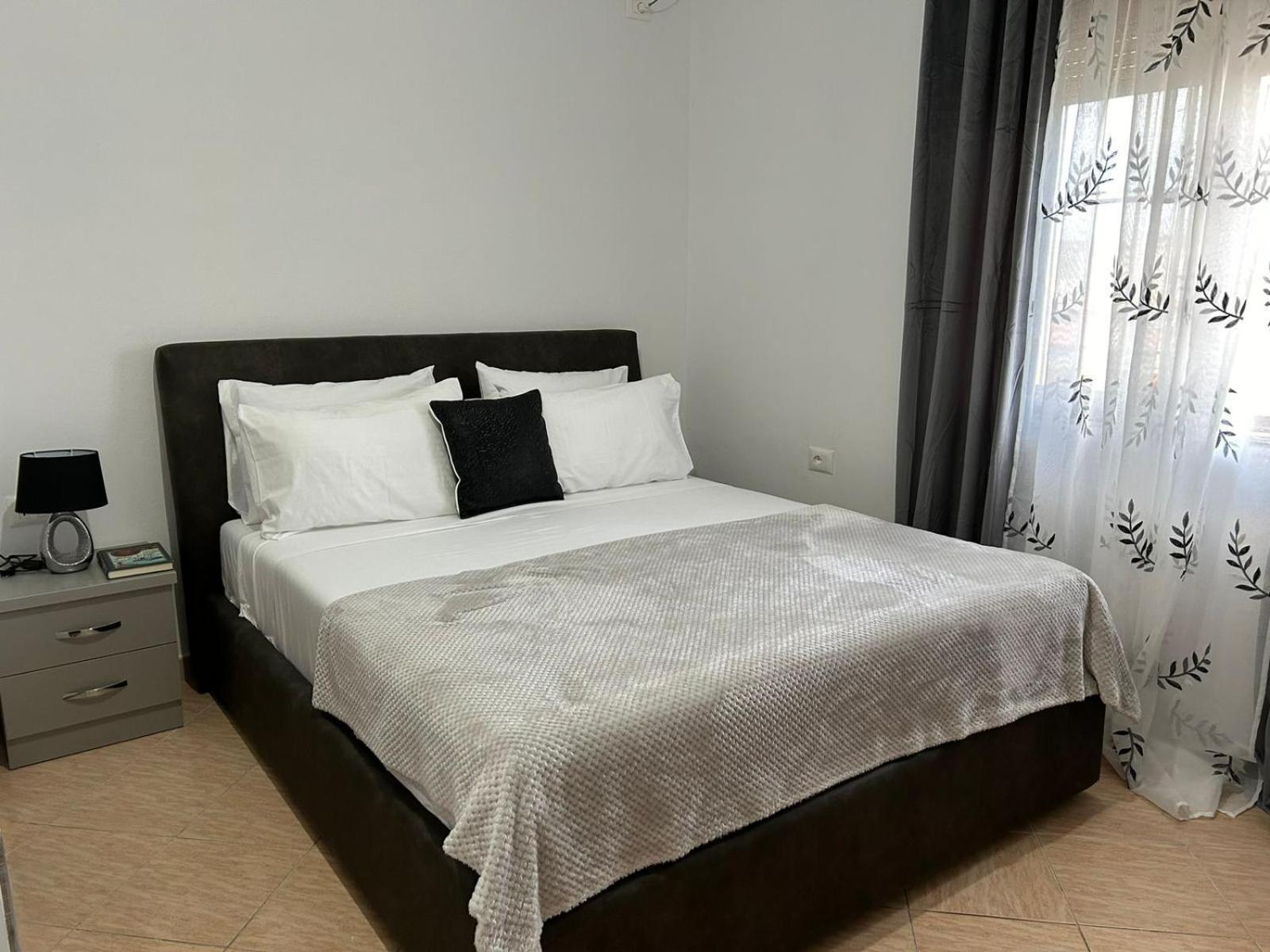 Kiki's 2 Vlorë