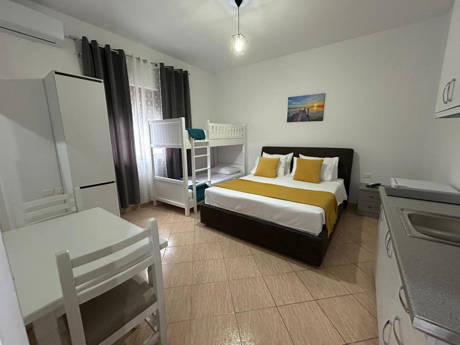 Kiki's 2 Villa *